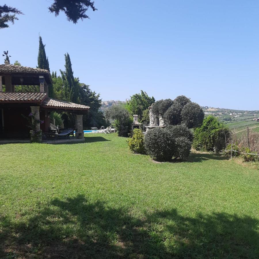 Casalustro Villa Citta Sant'Angelo Ngoại thất bức ảnh